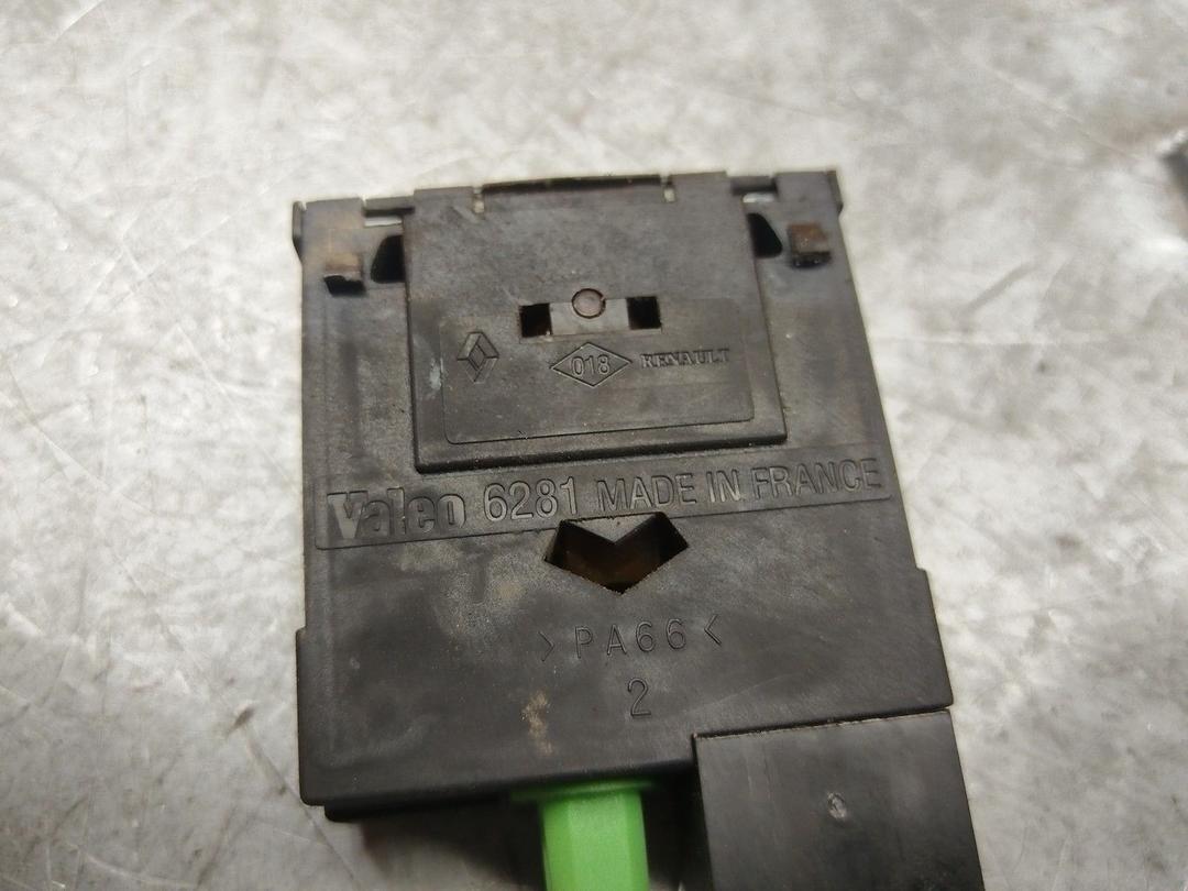 Кнопка корректора фар SL1YPV Renault Scenic купить в магазине запчастей бу