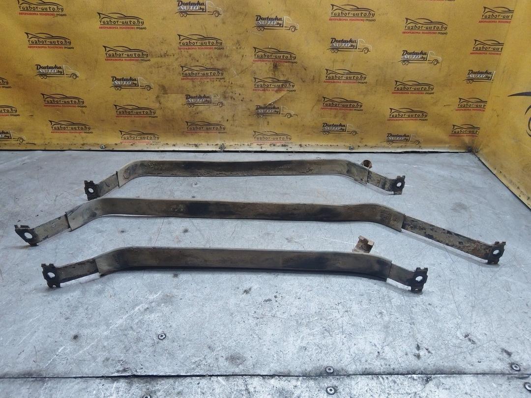 Крепление топливного бака X8IEI4 Opel Zafira