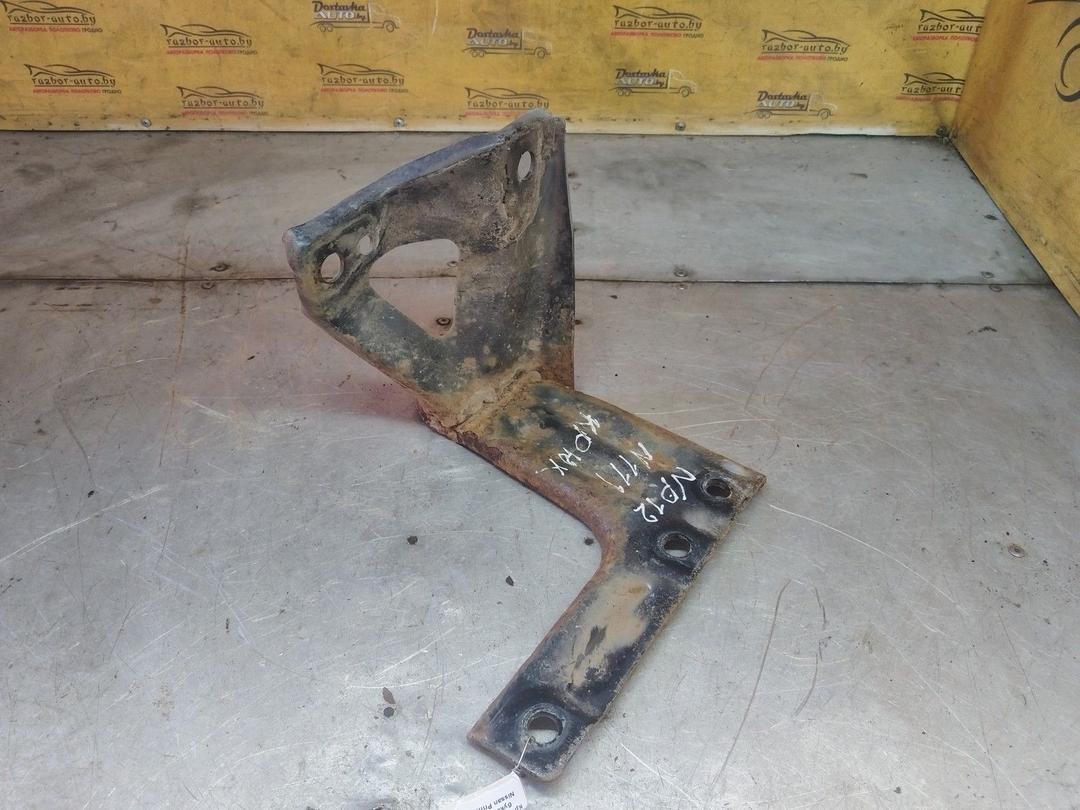 Кронштейн крепления крюка буксировочного 58949Z Nissan Primera - Фото 1