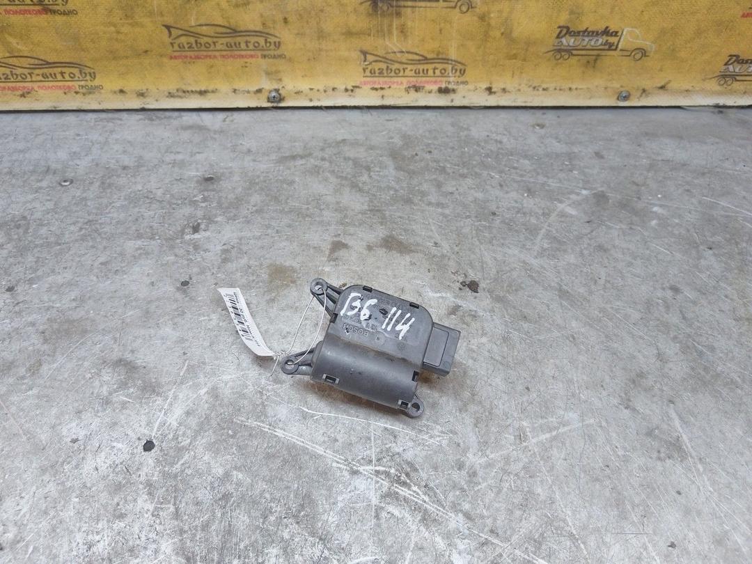 Моторчик заслонки печки 2ZYL1Y Audi A4