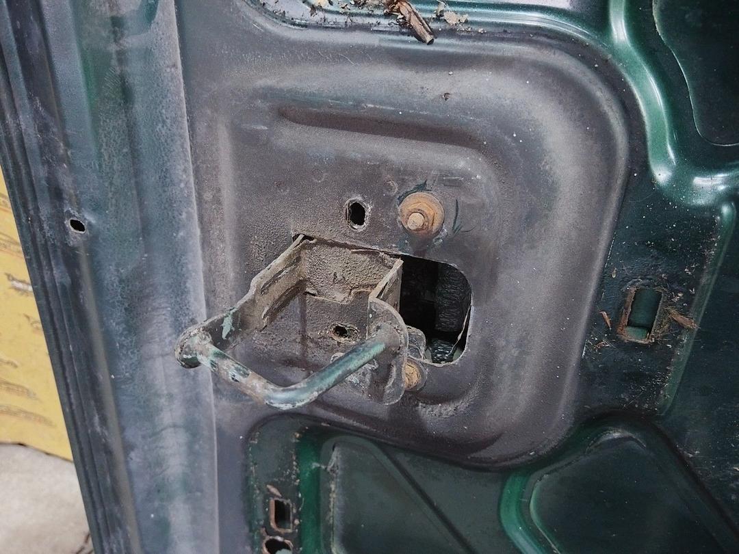 Капот BKYDH5 Ford C-Max undefined