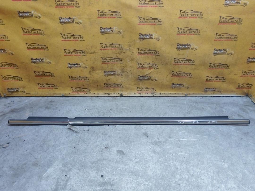 Молдинг стекла двери задней правой наружный KRC40V Opel Zafira