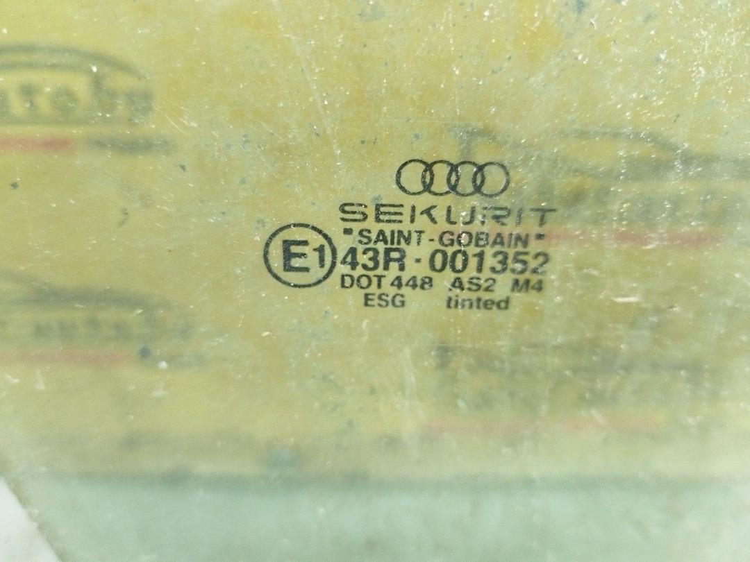 Стекло двери передней правой IW2V3X Audi A3 купить на авторазборке