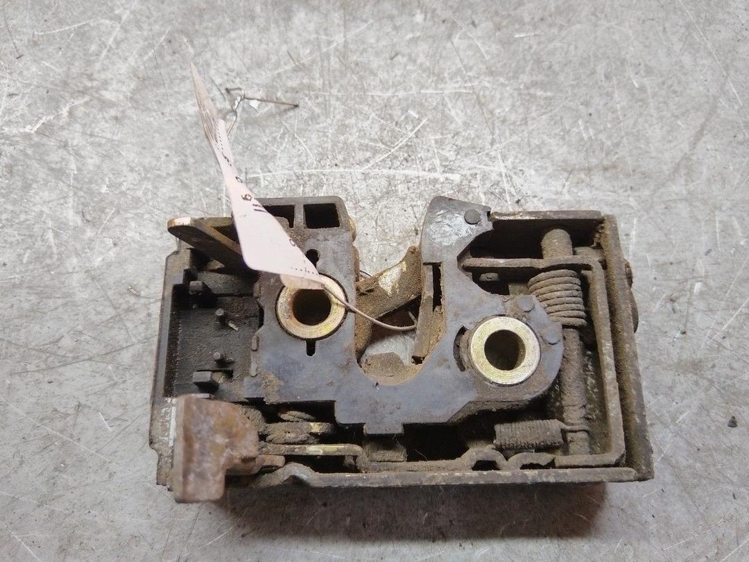 Замок двери задней правой DI081Q Volkswagen Passat купить с доставкой