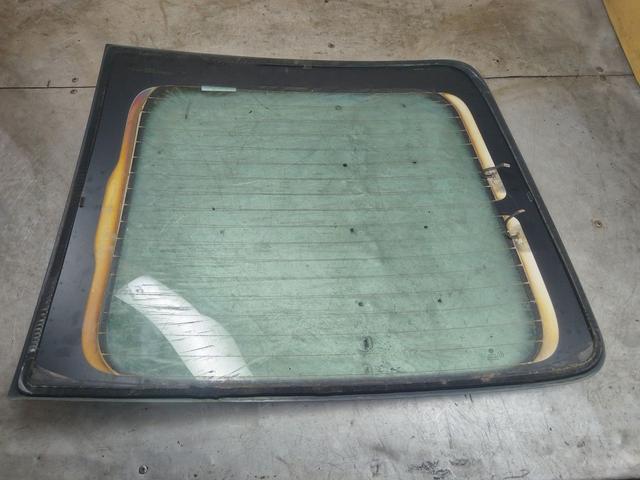 Стекло двери задней левой BLRNI0 Volkswagen Caddy купить с доставкой