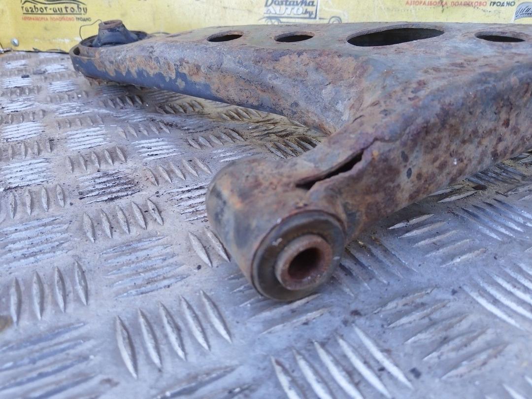 Рычаг передний правый PU5QEV Toyota Avensis Verso купить с доставкой