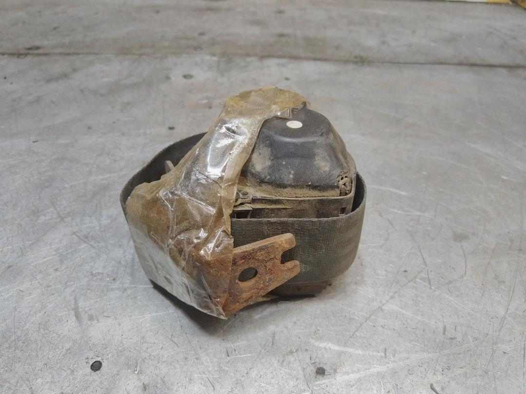 Ремень безопасности задний правый 7S2WDR Ford Mondeo купить