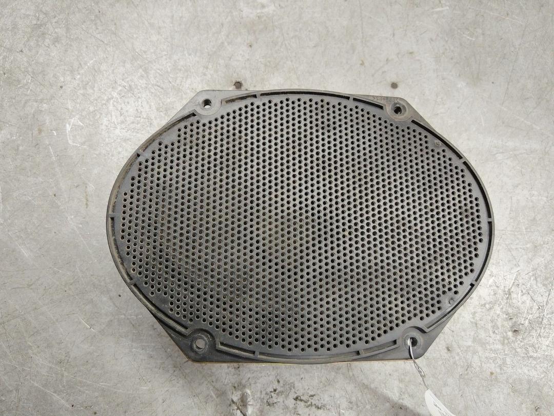 Динамик двери задней правой Y3E194 Ford Focus