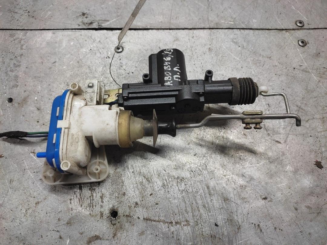 Активатор (привод) замка двери 6ZNBEX Audi 80 - Фото 2