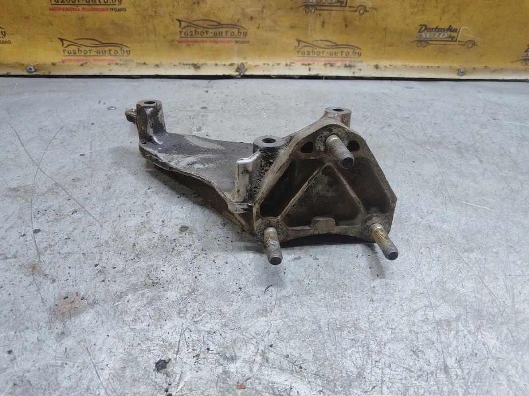 Кронштейн двигателя NZMXLY Peugeot 405 купить