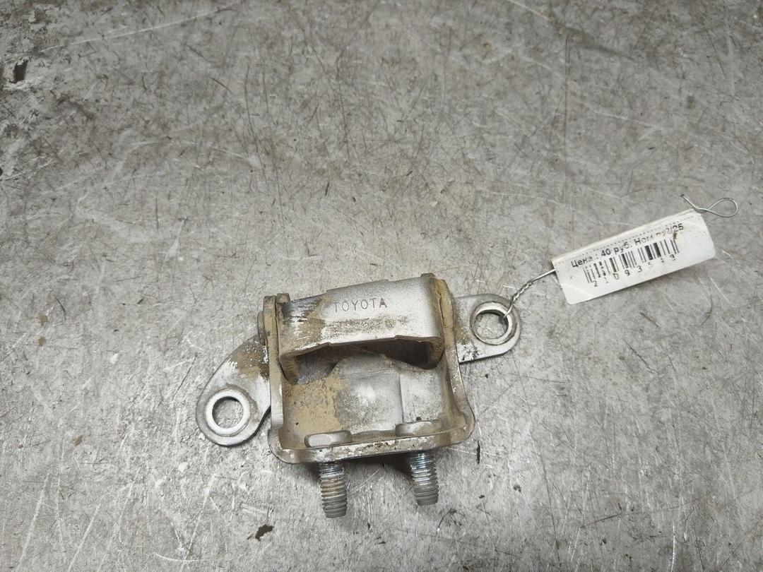 Петля двери передней правой QK8GHT Toyota Corolla undefined