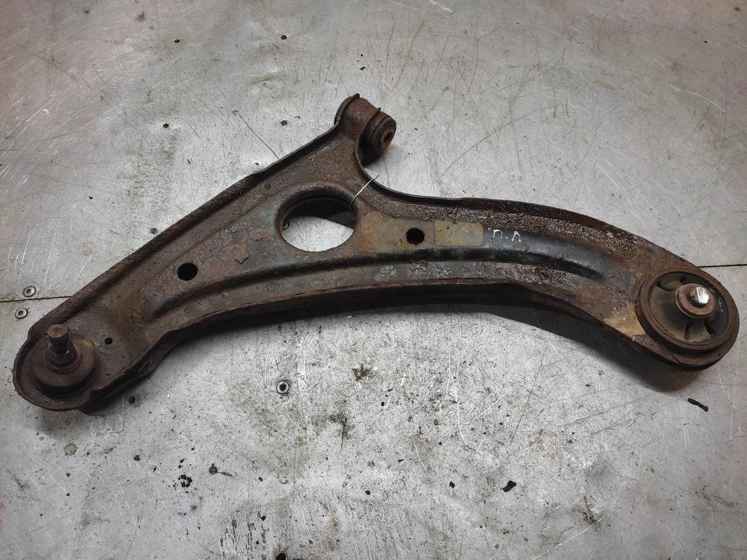 Рычаг передний левый S2BIWF Hyundai Getz - Фото 2