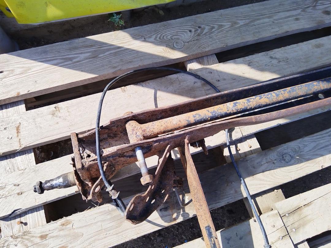 Балка подвески задняя HQ561E Audi 100 undefined