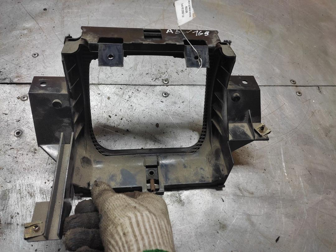 Кожух рулевой колонки R3OV5R Audi A3 купить с доставкой