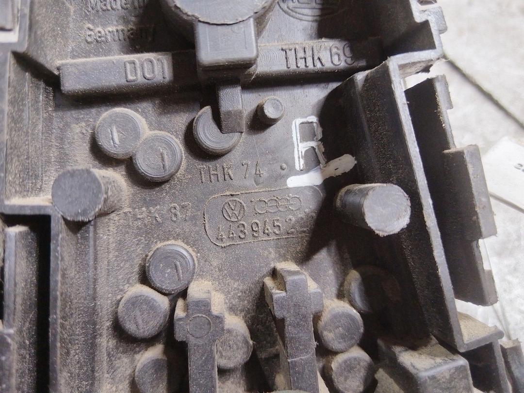 Панель (плата) фонаря заднего правого EFK1TR Audi 100 купить с доставкой