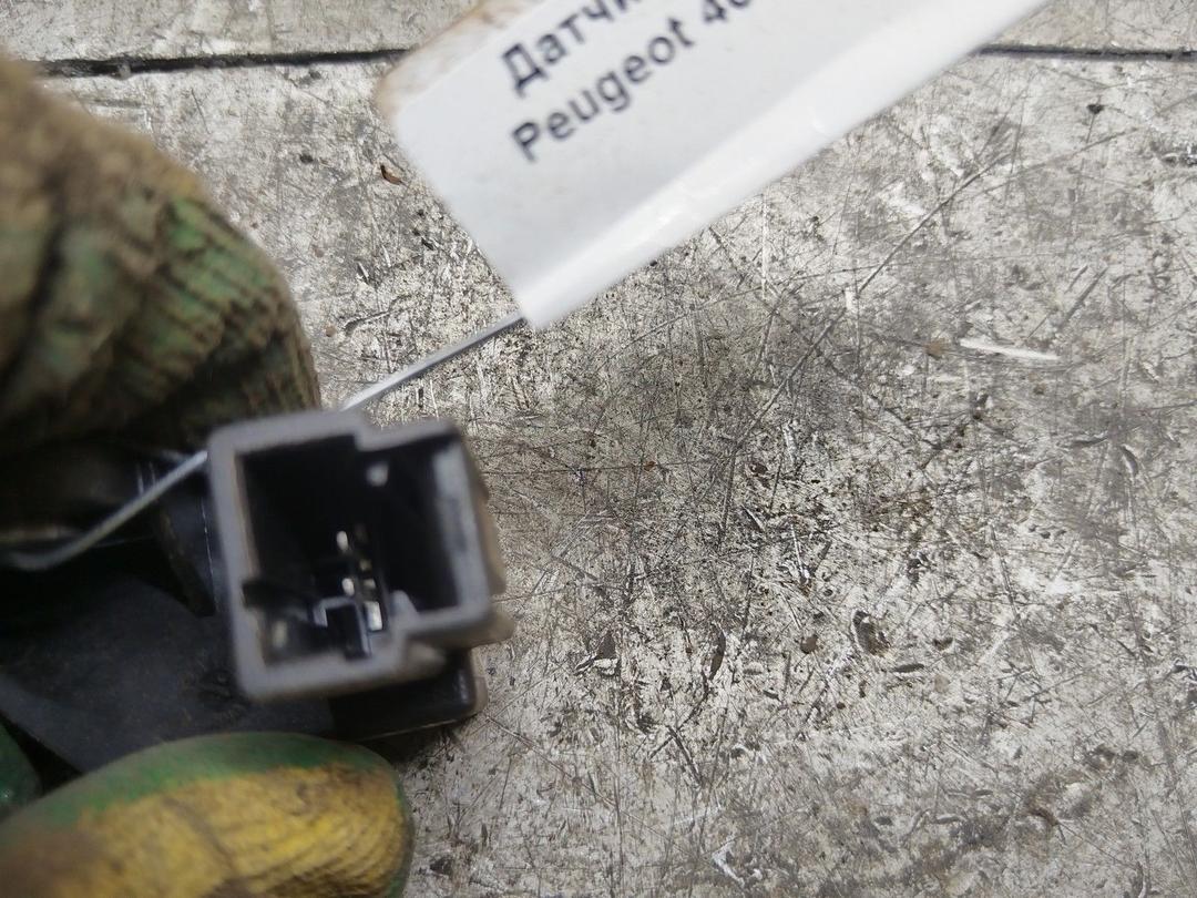 Датчик удара UUVAPX Peugeot 406 - Фото 8