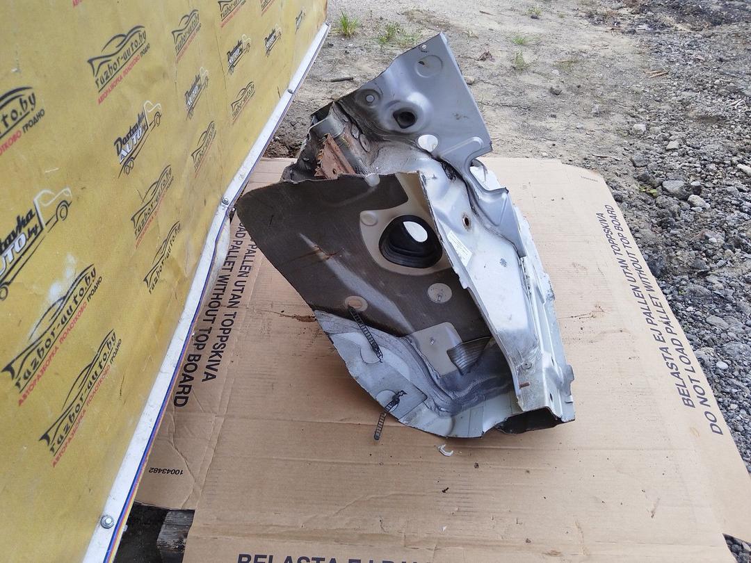 Стакан лонжерона правый V077FX Volkswagen Passat купить с доставкой