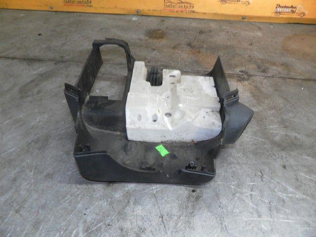 Кожух рулевой колонки I8MWH5 Peugeot 207 - Фото 1