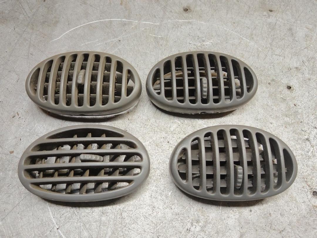 Дефлектор обдува салона 2HAT03 Renault Scenic