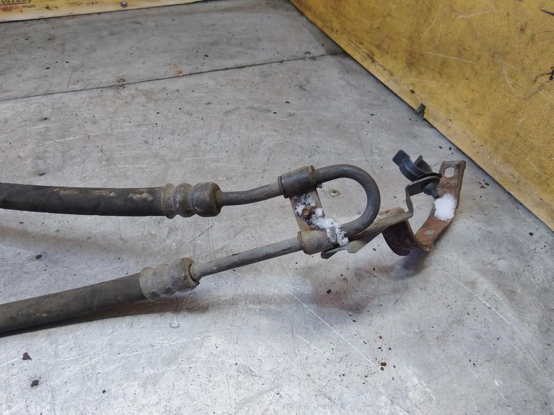 Трубка гидроусилителя 8QTZXZ Land-Rover Freelander купить в магазине запчастей бу