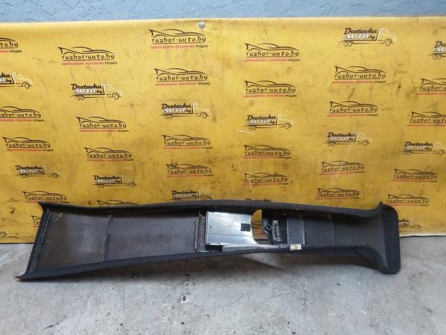 Обшивка стойки центральной правой PVGFQD Mercedes C W202 купить в магазине запчастей бу