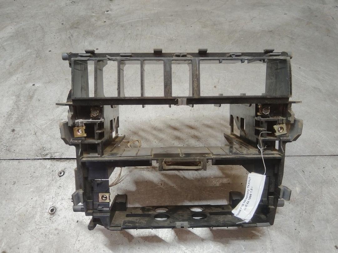 Рамка под магнитолу 7KXHJ7 Audi A4