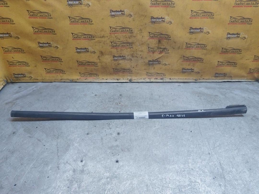 Молдинг стекла двери передней левой наружный 7R6XF5 Ford C-Max