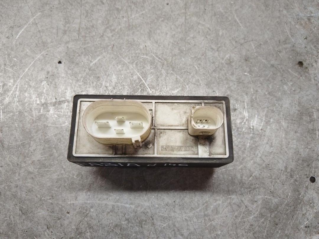 Блок управления вентилятором радиатора F5H67S Skoda Fabia купить