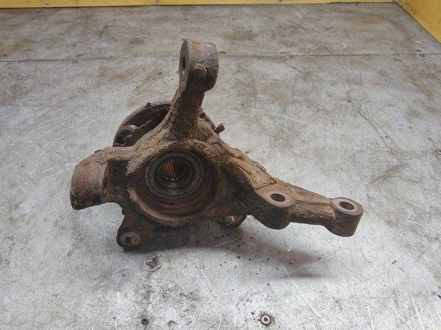 Кулак поворотный левый UDGZH0 Toyota Yaris купить