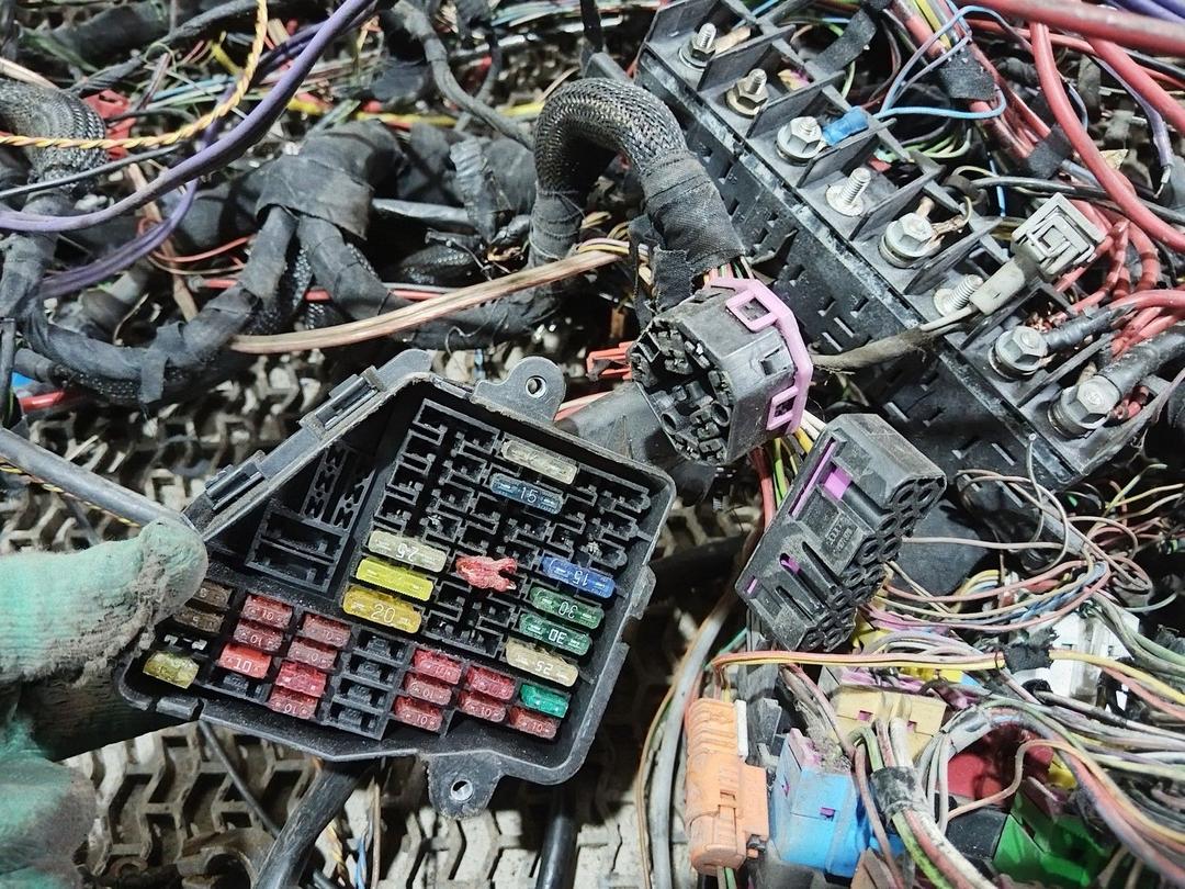 Проводка салона R6CL6X Audi A4 купить