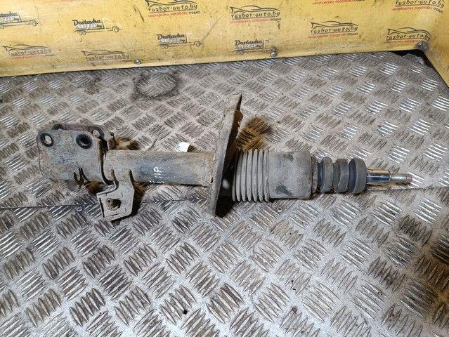 Амортизатор передний правый 42GEE4 Nissan Note купить