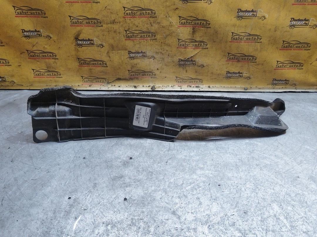 Пыльник крыла переднего правого VR179M Toyota Corolla Verso купить с доставкой