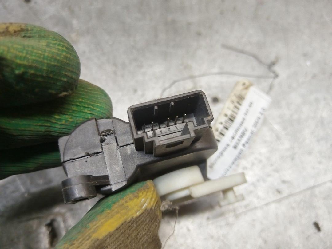 Моторчик заслонки печки 9BXN9V Volkswagen Passat - Фото 3