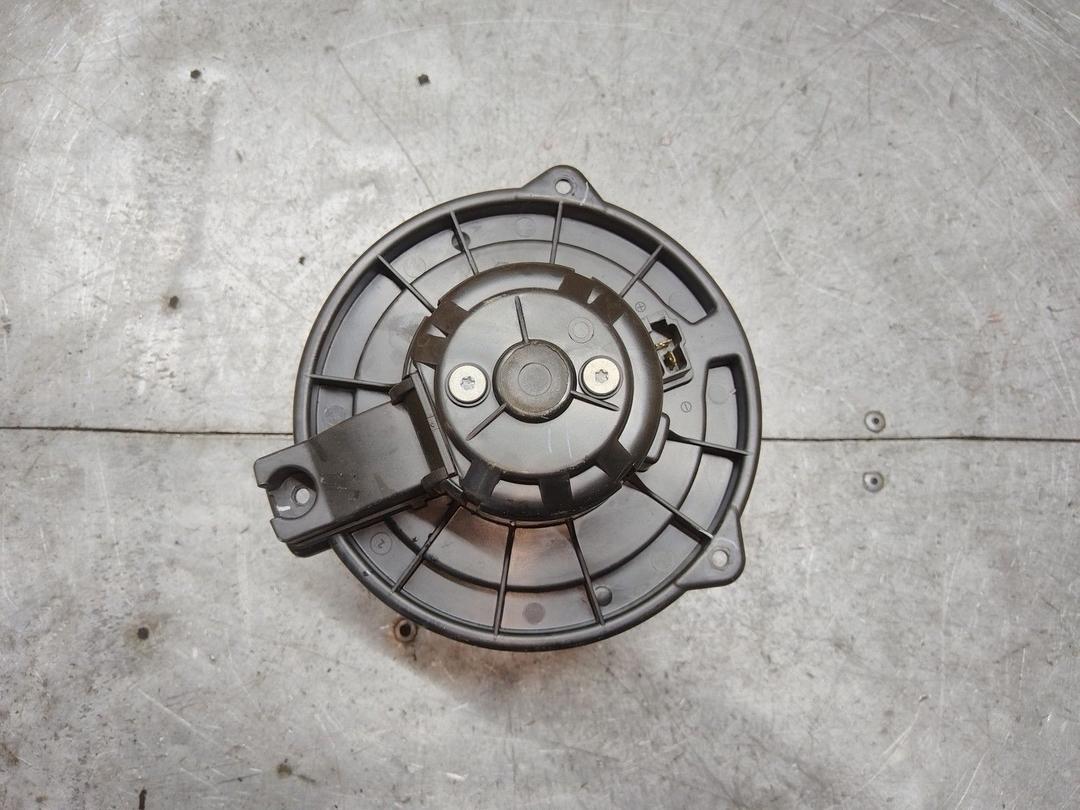 Моторчик печки 8CI87J Toyota Avensis - Фото 3