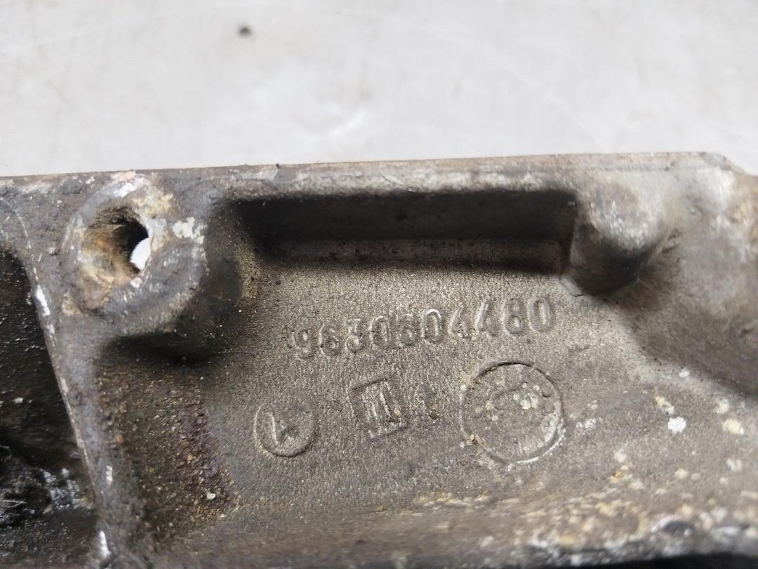 Кронштейн полуоси GHBRH9 Peugeot 406 купить в магазине запчастей бу