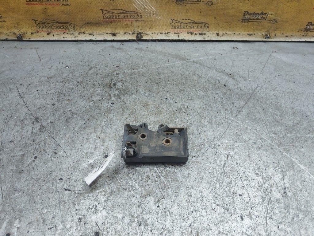 Замок двери передней правой 1NSD0T Audi 80 - Фото 3