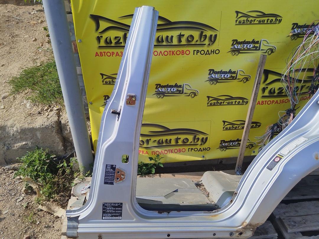 Стойка кузовная центральная левая KJ2J7Q Mercedes ML W163