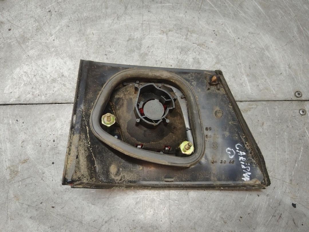 Фонарь крышки багажника правый ILSL8N Mitsubishi Carisma купить с доставкой