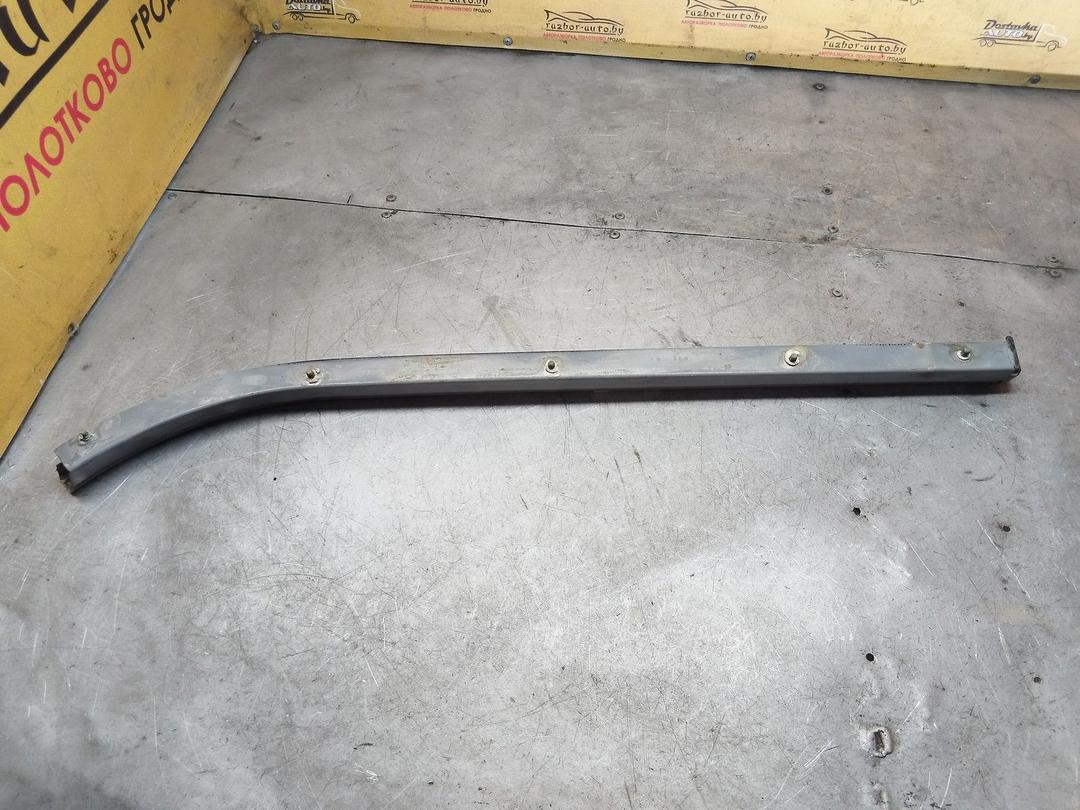 Направляющая сдвижной двери U5GBOY Chrysler Voyager купить на авторазборке