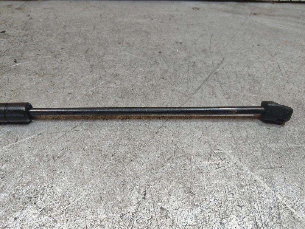 Амортизатор крышки багажника (3-5 двери) 57RYMH Mercedes A W168 - Фото 2