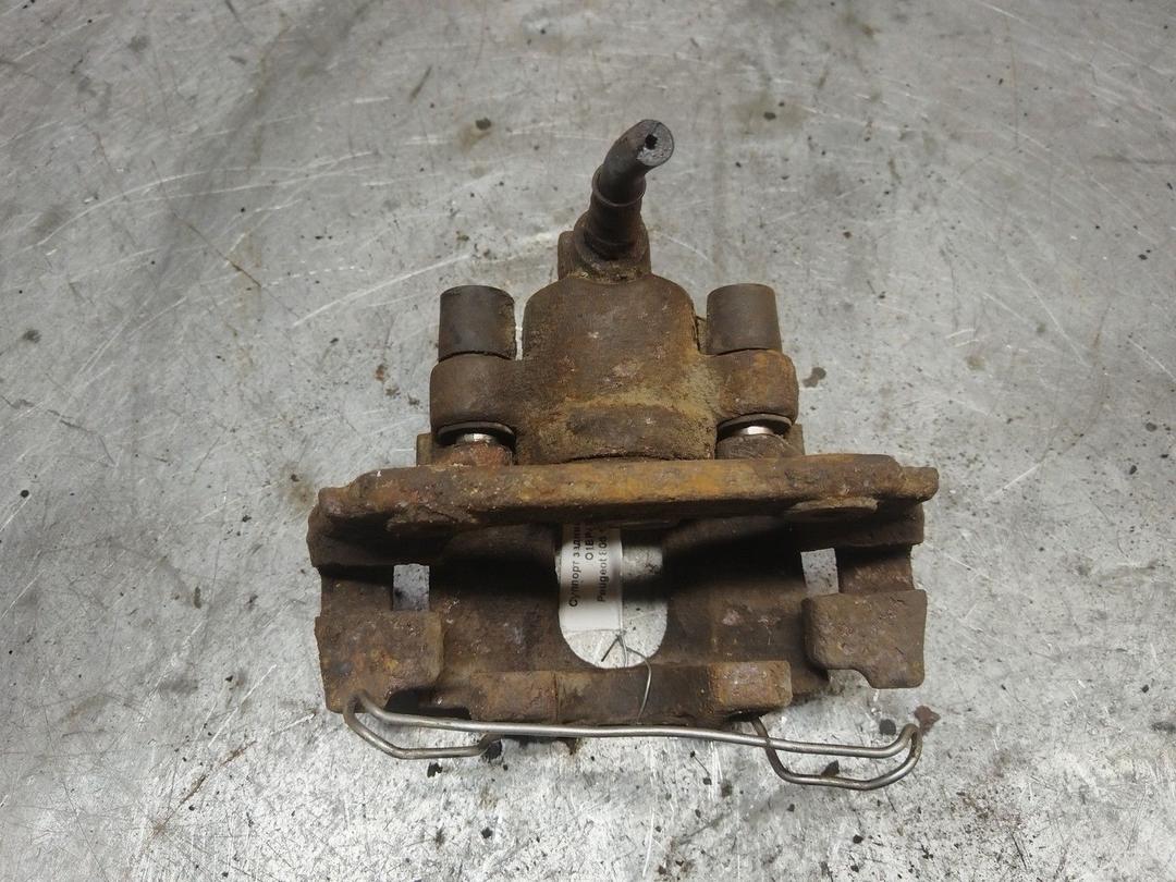 Суппорт задний правый O1BP4D Peugeot 806 купить с доставкой