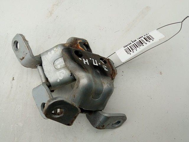 Петля двери задней правой 4Q7Z74 Mazda 626