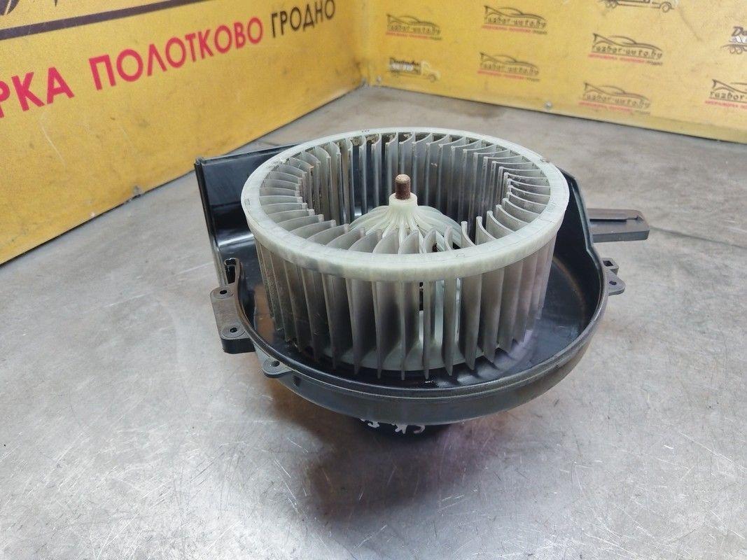Моторчик печки V4NVLY Skoda Fabia купить