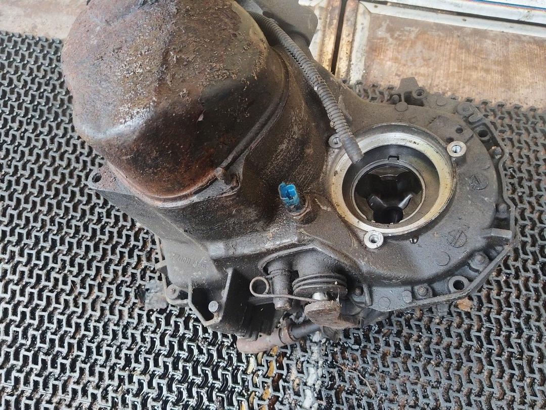 КПП механическая (МКПП) 5-ступенчатая QWOW32 Renault Twingo undefined