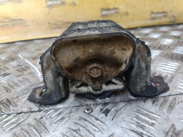 Подушка крепления КПП 27AFHF Ford Escort купить