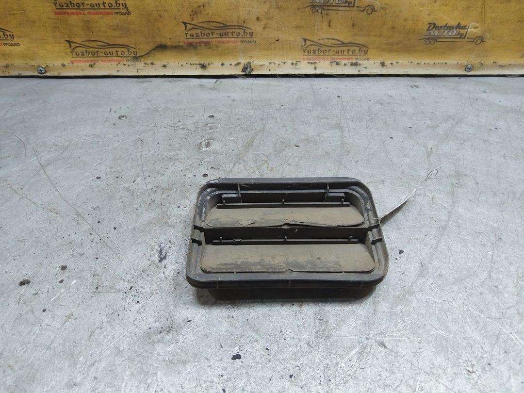 Решетка вентиляции кузова DXS60A Renault Laguna