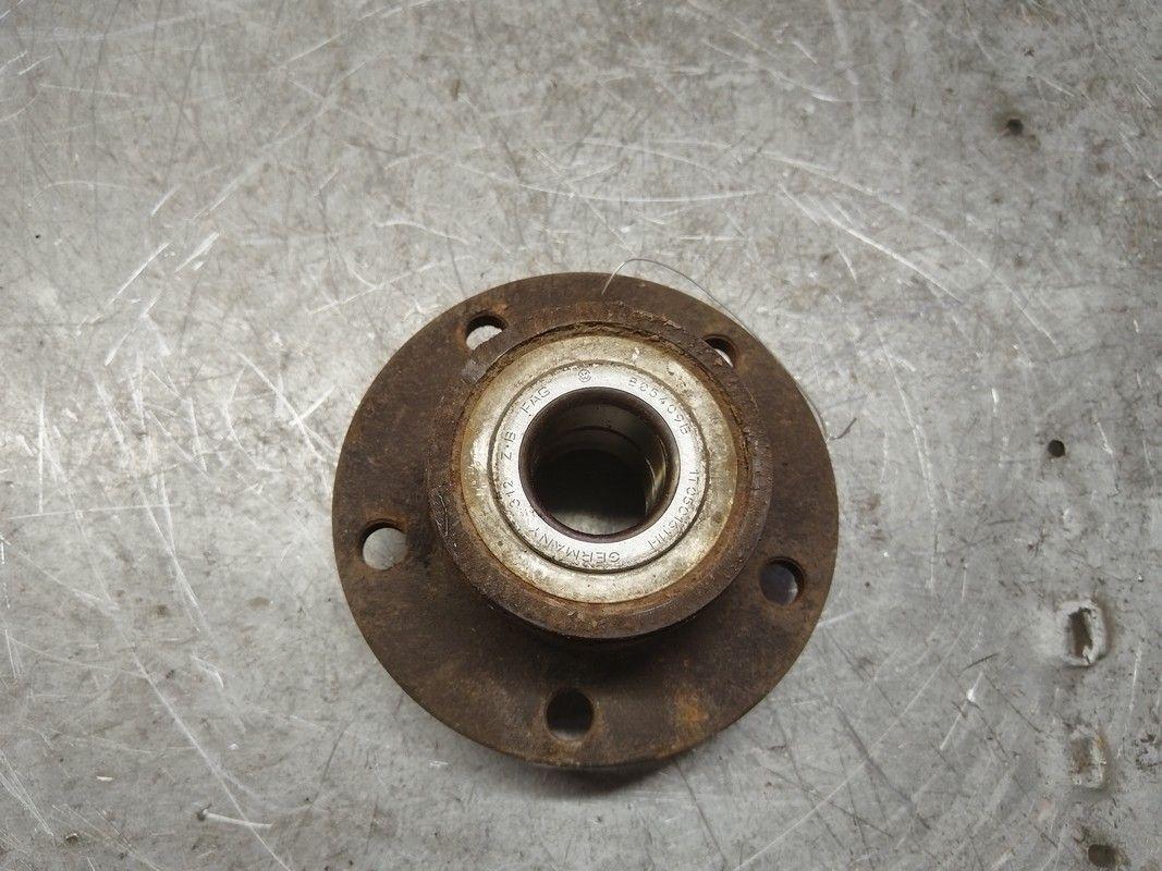 Ступица задняя левая WQ8ARL Volkswagen Passat купить