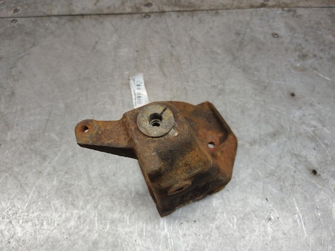 Крепление ТНВД U7430O Volkswagen Passat купить с доставкой