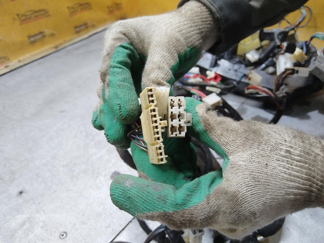 Проводка салона WDBACG Mitsubishi Carisma undefined