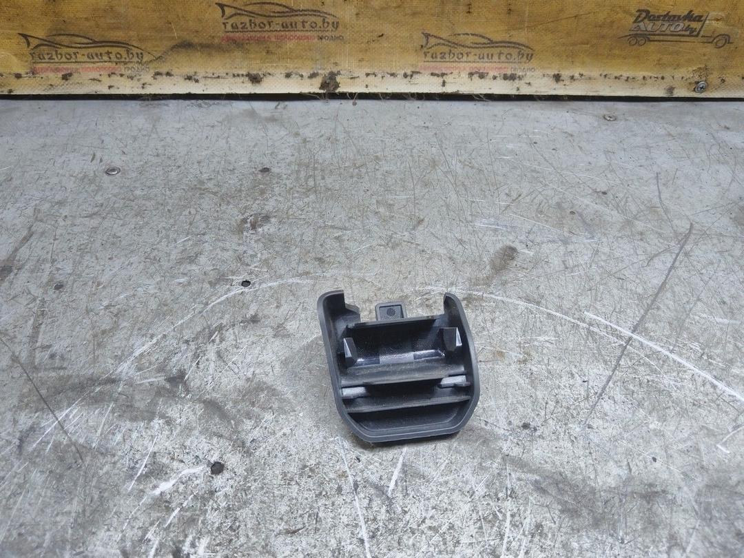 Пластик салазок сиденья CLVKN6 Volvo XC70 - Фото 3